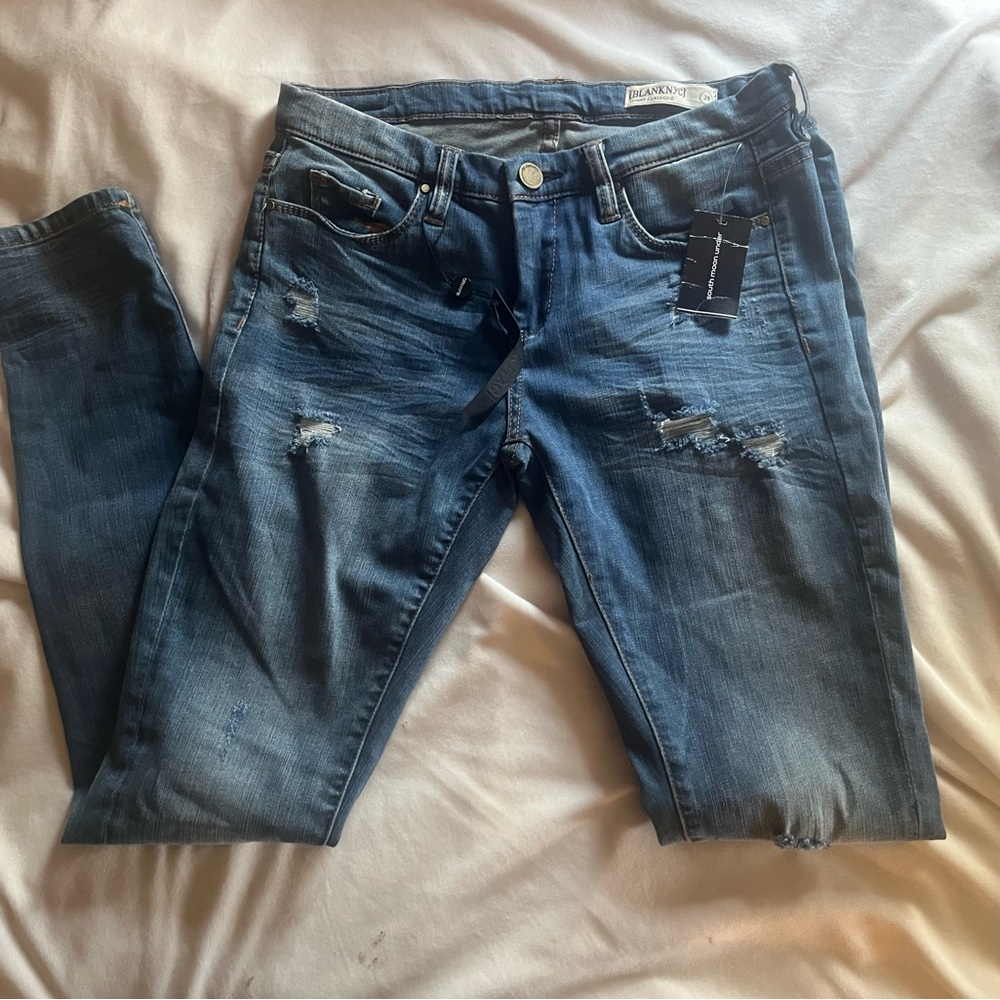 South Moon Under Distressed Ankle Jeans in Blue